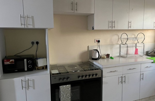 Remarkable 2-bed Apartment, Cozy and Comfortable