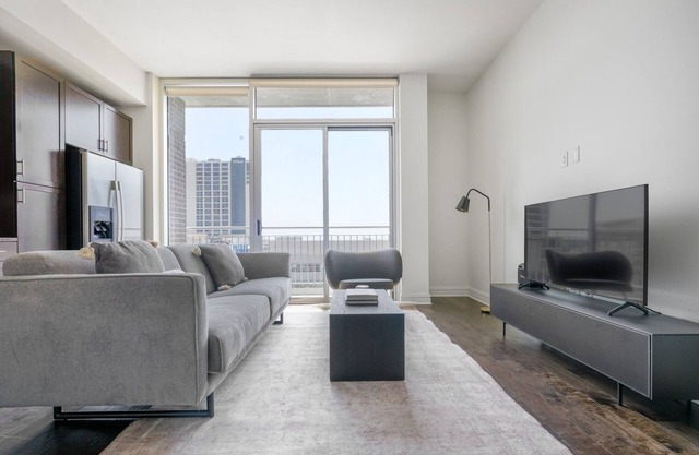 Remarkable Downtown 1BR w/ Gym, Pool & Deck, nr Capitol, by Blueground