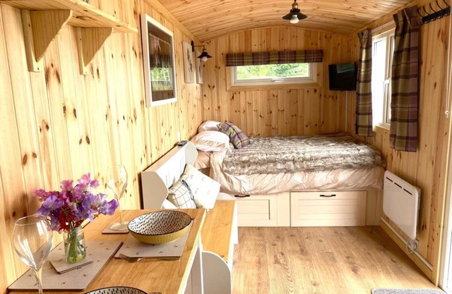Remarkable Shepherds Hut in a Beautiful Location