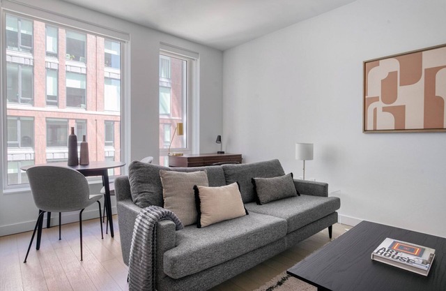 Remarkable South End Jr 1BR w/ Gym, nr Groceries, by Blueground