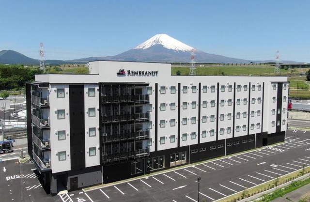 Rembrandt Style Gotemba Komakado