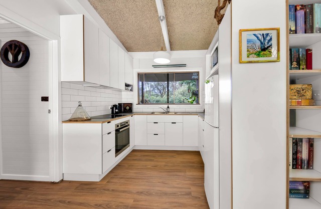Remington's Place - a charming 2 bedroom unit in a quiet complex.