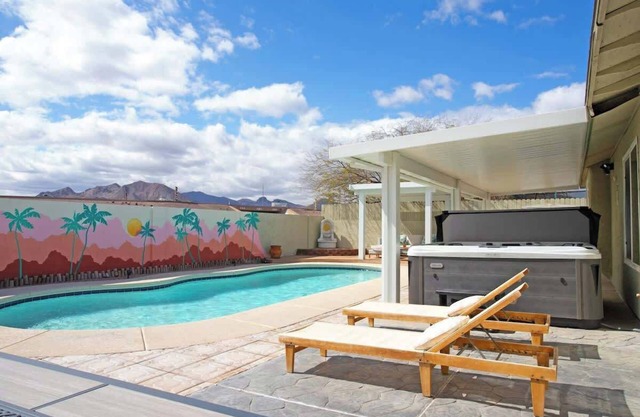 ❤️ Remodeled 3BR Pool House w Arcade & Foosball