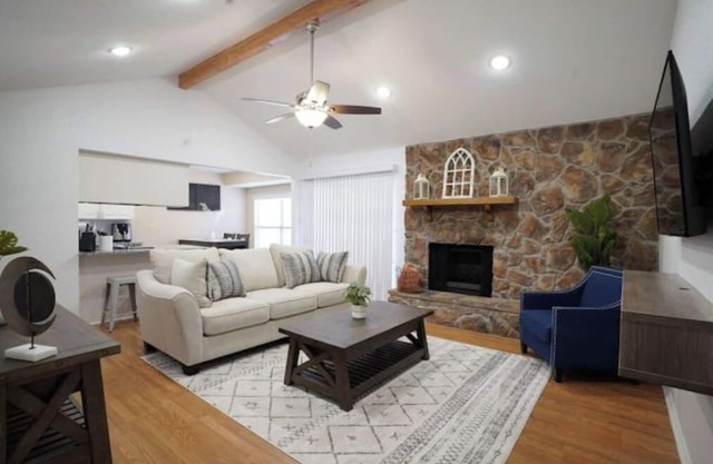 Remodeled and Cozy!Perfect for Relocating/Business