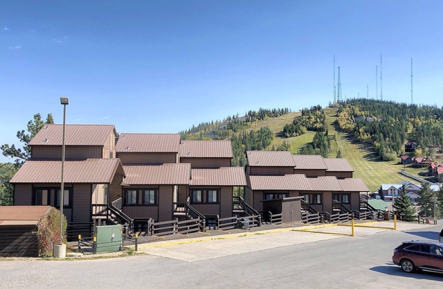 Remodelado totalmente amueblado condominio descalzo Resort en Terry Peak Ski Reifts!