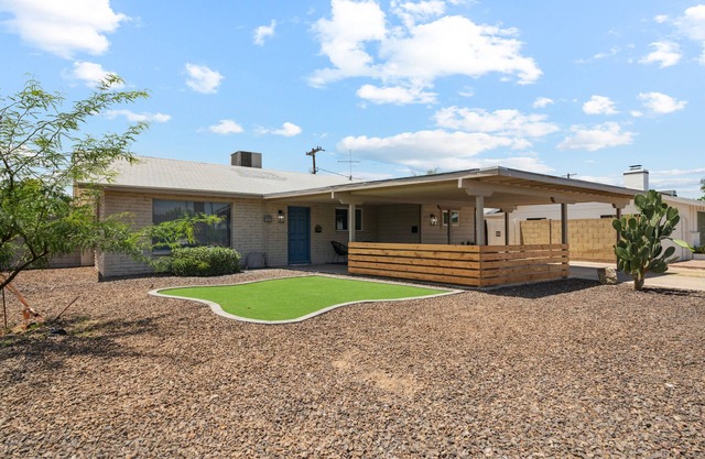 Remodeled Gem w/ bocceball - 8 Minutes to Oldtown