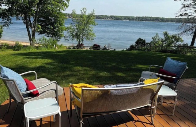 Remodeled Lake House Featuring Sauna, Sleeps 12