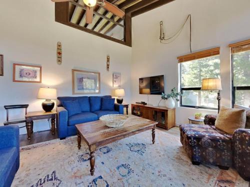 Remodeled Spacious Cozy Condo Great For Families!