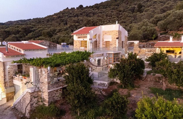 Remodeled Stone Country house - Two bedrooms maisonette
