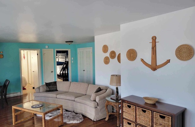 Remodelled historic suite w/nautical boho decor, in the UNESCO Town of Lunenburg
