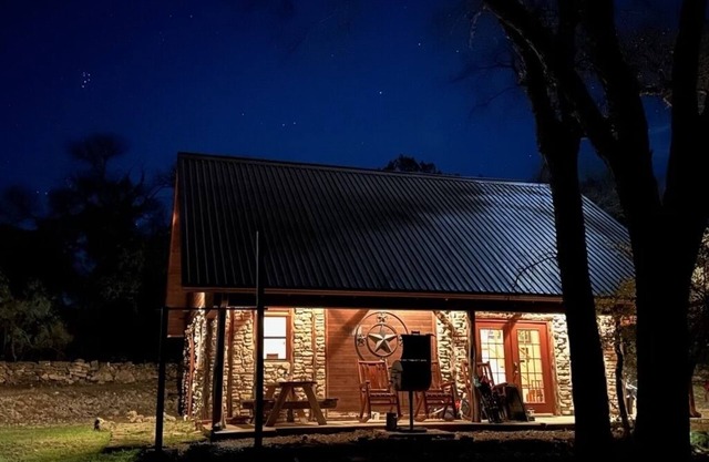 Hill Country Hideaway en The Guadalupe, Private Lake & Pet Friendly