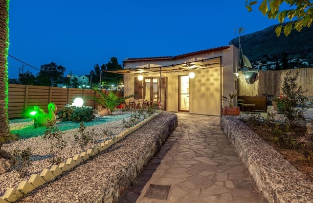 Rena's Rustic retreat