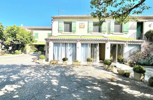 Rendez-vous en Provence - Duo of gites 6+4 people - swimming pool - air conditioning