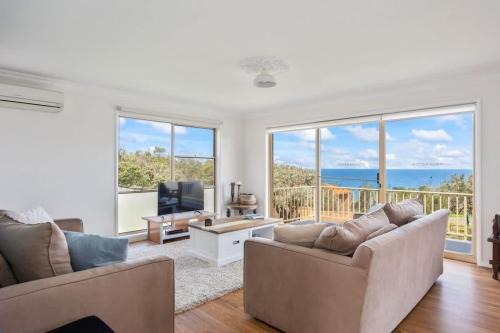 Rennies Beach Escape "Carinya"