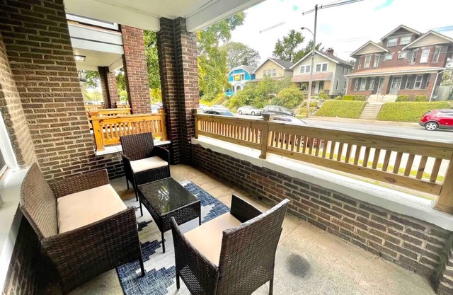 Renovated 3 BR- 3 K Beds- Walkable to Short North