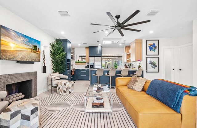 Renovated 3BR/2BA Luxury Home w/ Gym & Heated Pool
