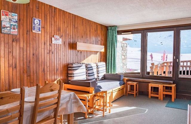 Renovated apartment in Val Thorens, 6 people, modern mountain style