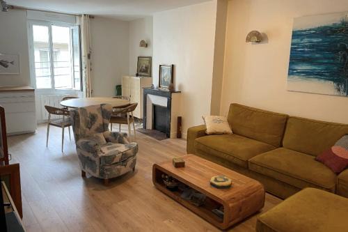 Renovated apartment - near beach