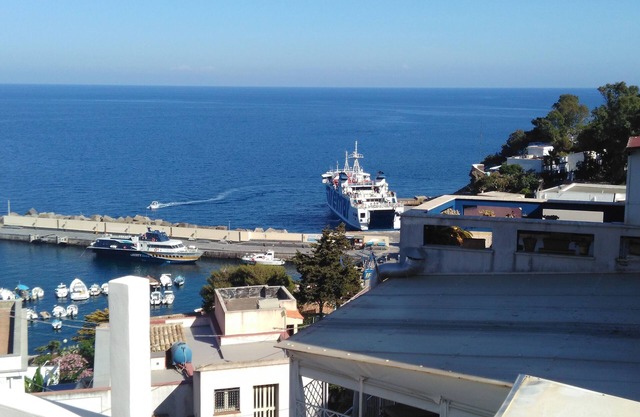 Renovado apartamento en la plaza principal de la isla