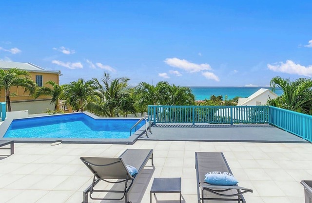 Renovated Apartment with pool at the garden #6
