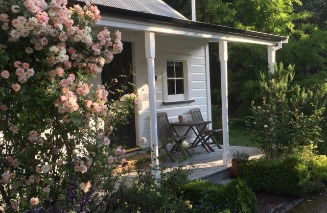 Renovated bushman's cottage in beautiful garden.