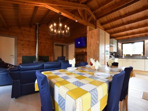 Renovated chalet near Durbuy, cleaning included