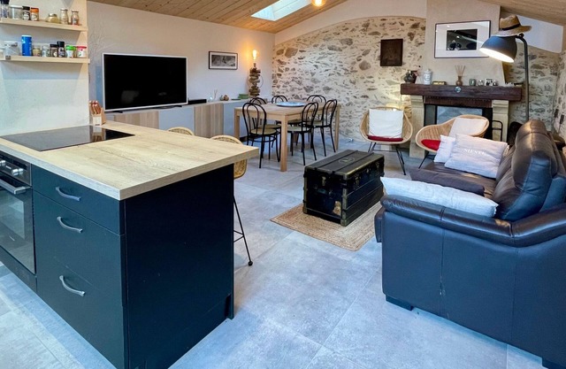Casa renovada, loft de artista, Brem Sur Mer, 3 pers, WIFI