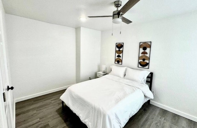 Renovated home 5 min downtown