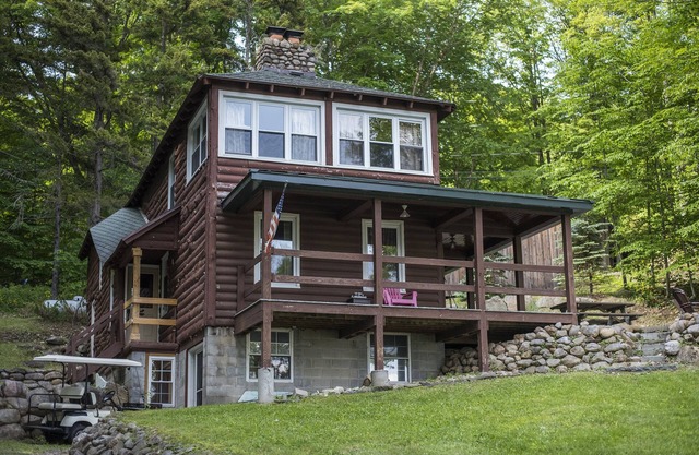 Lodge renovado con magníficas vistas al lago
