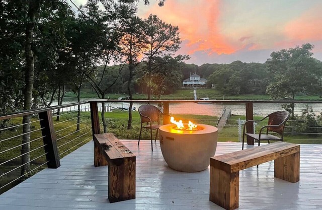 Renovated North Fork Waterfront Home with Pool