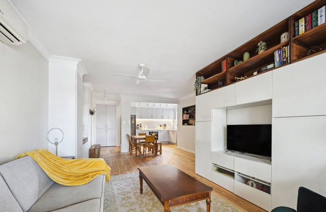 Hermoso apartamento de tres dormitorios en el oeste interior