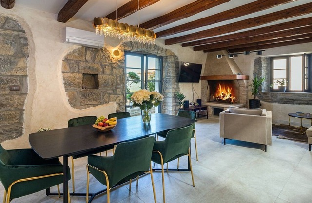 Villa de piedra renovada con piscina privada climatizada en el centro de Istria