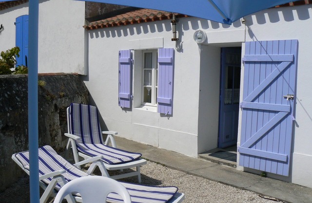 Renovated traditional fisherman's cottage 250 m from the beach