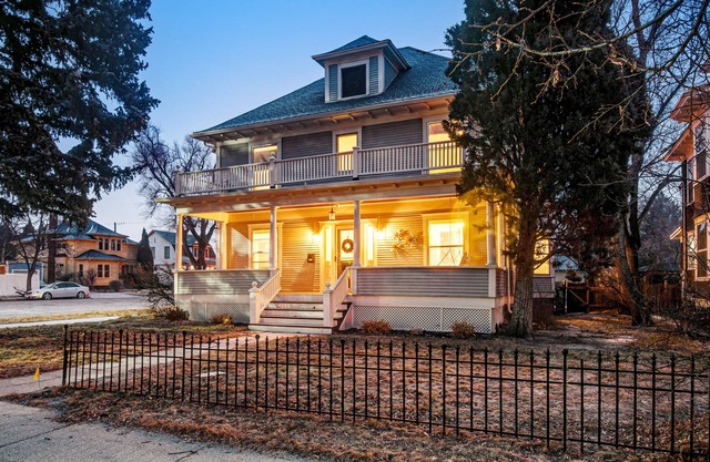 Renovated Victorian in Old North End with alfresco dining, gas grill & wet bar