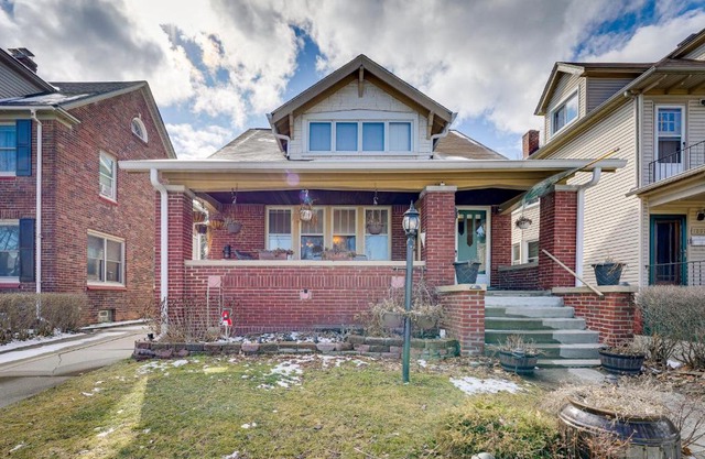 Renovated Victorian House about 7 Miles to Downtown!