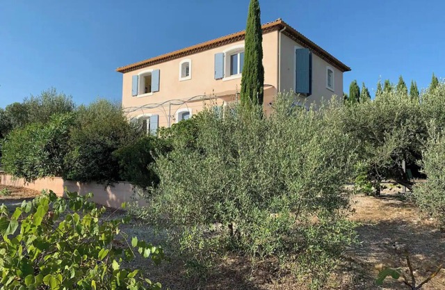 Rent beautiful Bastide with swimming pool at the gates of Montpellier