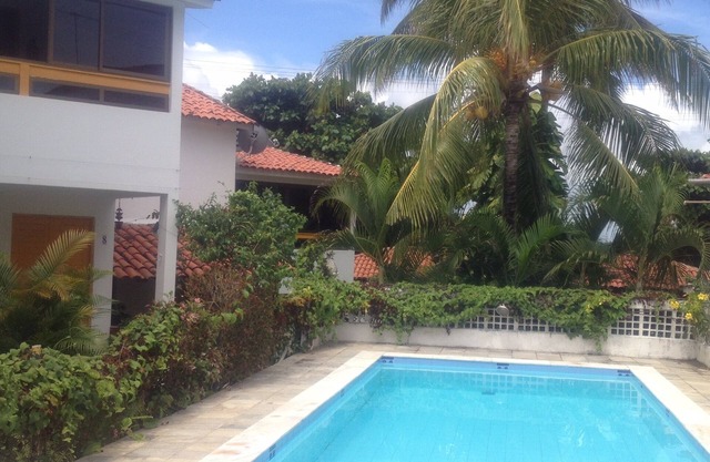 Alquilo excelente casa en condominio familiar cerca de la playa y del pueblo de Oporto.