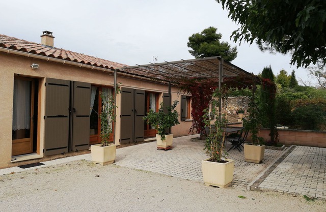 Alquilo casa de 80 m2 en pueblo a los pies del Luberon