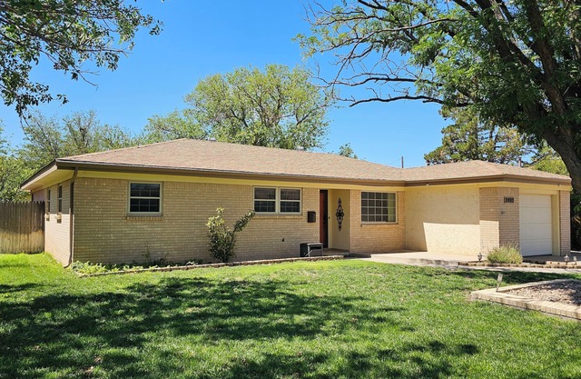 Rent the WHOLE house - 3 Bd, 2 Ba comfortable home central to everything Canyon