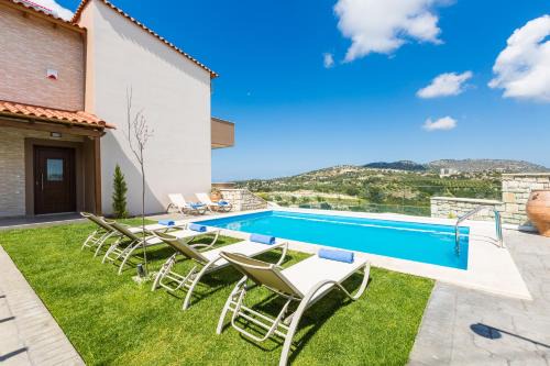 Renta Villas, with Pool, BBQ & Playground, By ThinkVilla