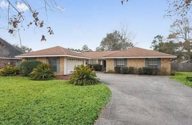 Rental home with Pool table and 6 beds