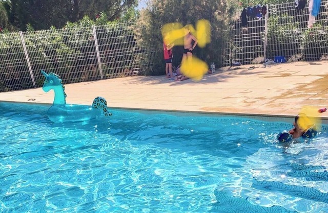 Rental of an apartment with 2 bedrooms in a residence with swimming pool
