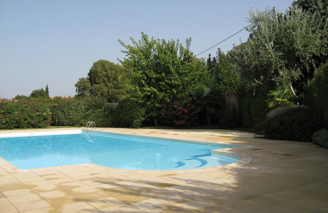 Alquiler con piscina, cerca de Baux de Provence, en el parque natural de los Alpilles