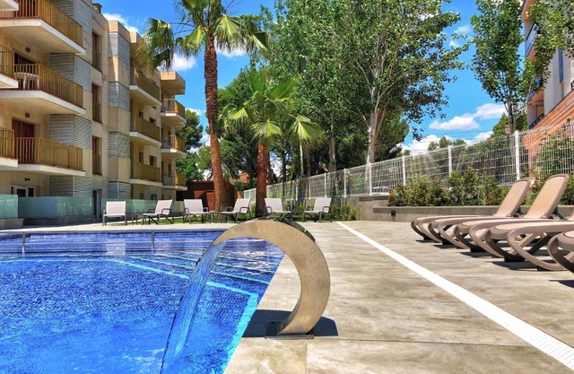 Rentalmar Pins Marina