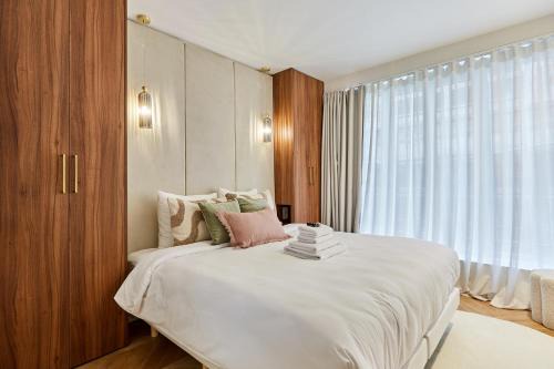Residence 2 Apartments Center of Paris by Studio Prestige
