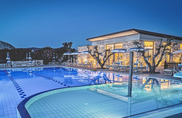 Residence a Vada con piscina