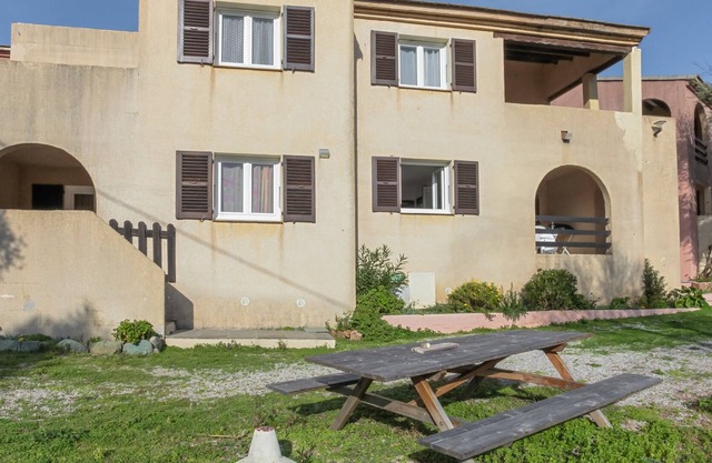 RESIDENCE ANNA MAGENTA