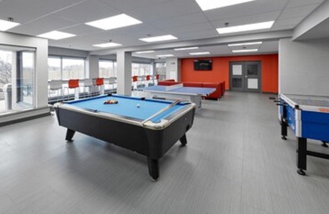 Residence & Conference Centre - King City