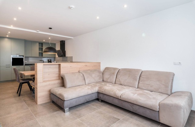 'Residencia Diana Apartamento 402' con vistas a la montaña y Wi-Fi