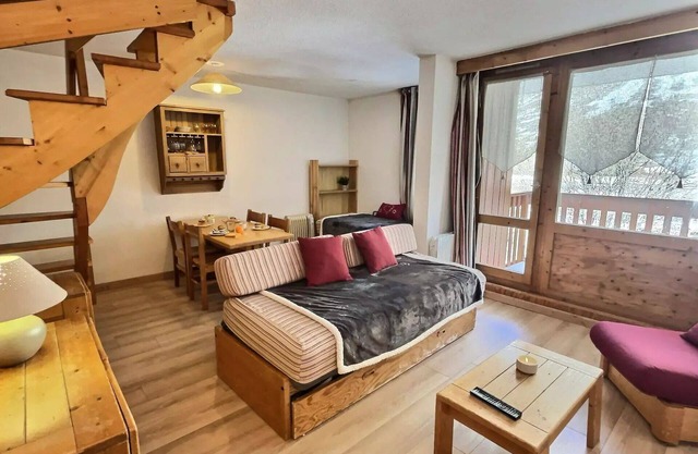 Residence Hameaux De Val - Your large mezzanine studio with covered garage 5 minutes from the slopes